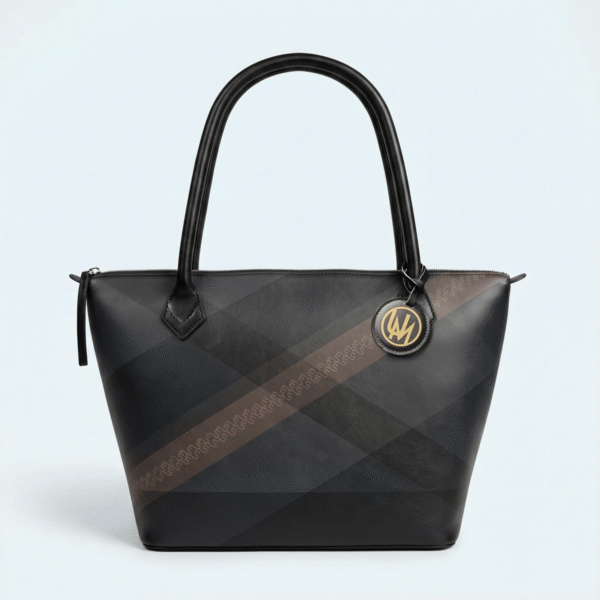 Large leather tote bag in warm Umber Curve Nappa leather design from the Ucammi Forma collection